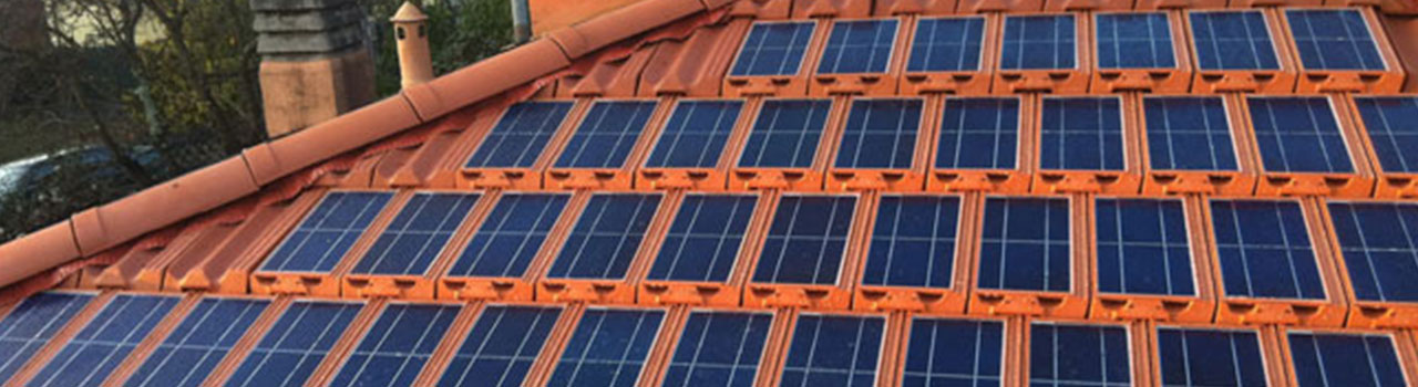 Le Tegole Fotovoltaiche: risparmio energetico ed estetica Le Tegole Fotovoltaiche: risparmio energetico ed estetica