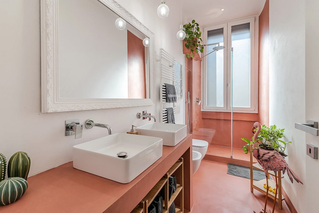 arredamento bagno corallo