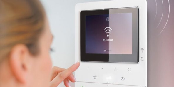 Il domani è già qui con il nuovo videocitofono connesso Classe 100X di BTicino