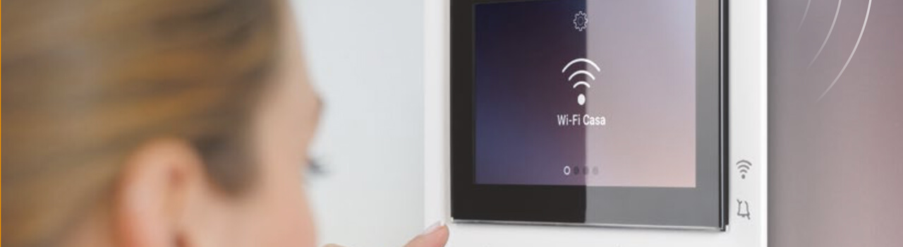 Il domani è già qui con il nuovo videocitofono connesso Classe 100X di BTicino Il domani è già qui con il nuovo videocitofono connesso Classe 100X di BTicino