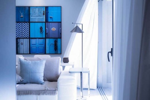 Soggiorno arredato colore blue classic