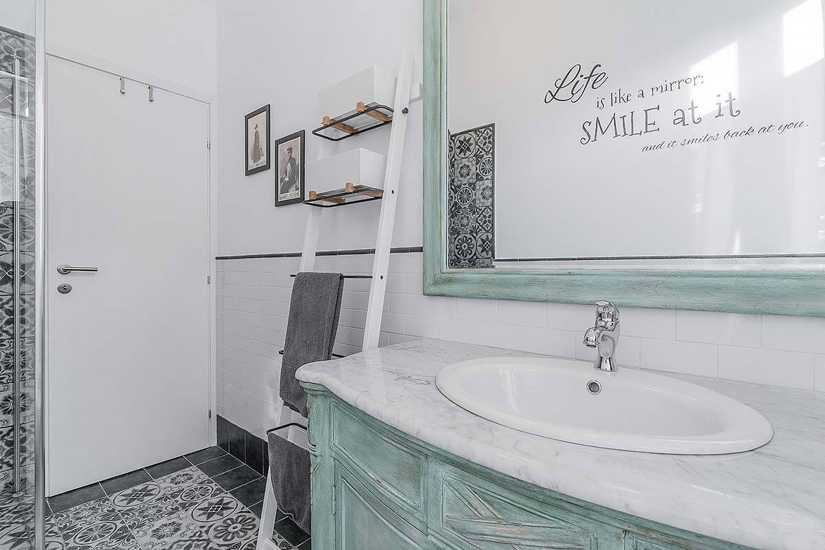 Decorare e caratterizzare le camere con uno sticker