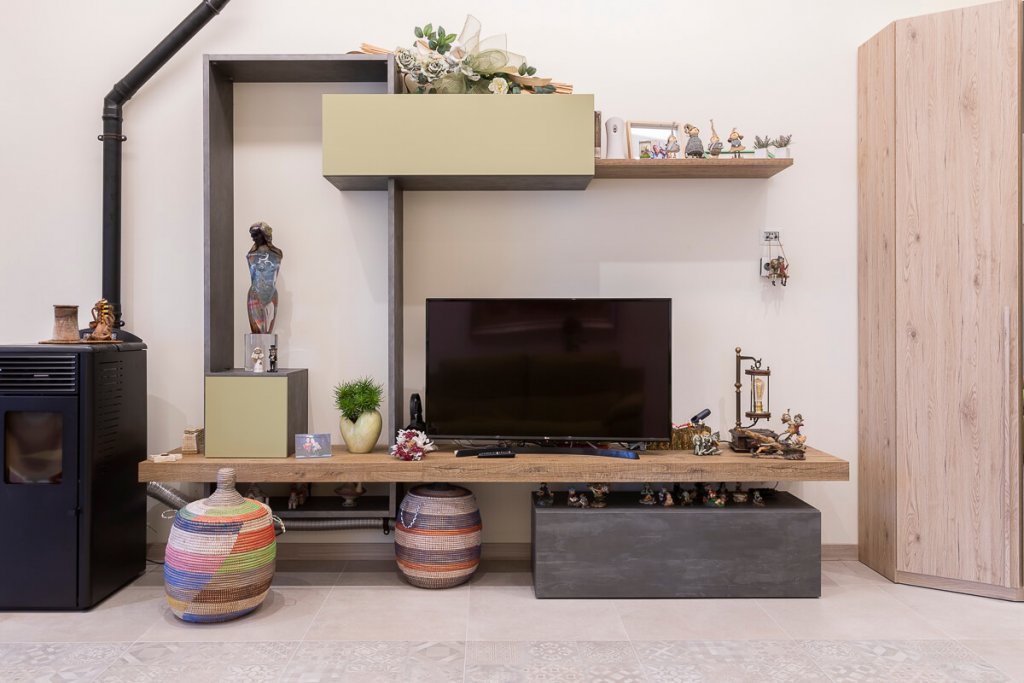 Ristrutturazione appartamento Firenze Campi Bisenzio parete attrezzata