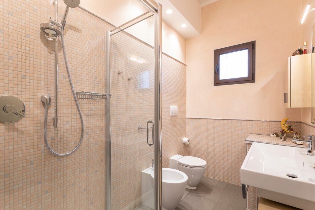 Ristrutturazione appartamento Firenze Campi Bisenzio bagno