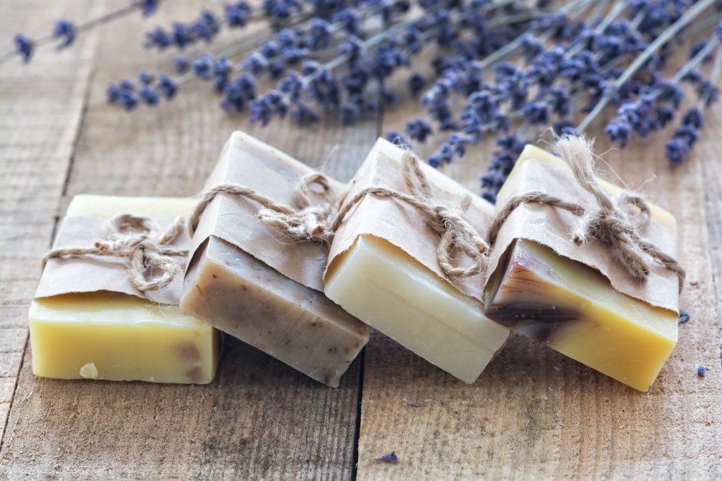 Sapone fatto in casa alla lavanda | FacileRistrutturare