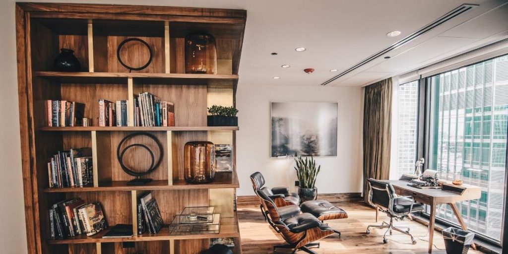 Come progettare la libreria di casa: gli #Atips dell'Arch. Vanin | Facile Ristrutturare Soggiorno con libreria ad angolo in legno