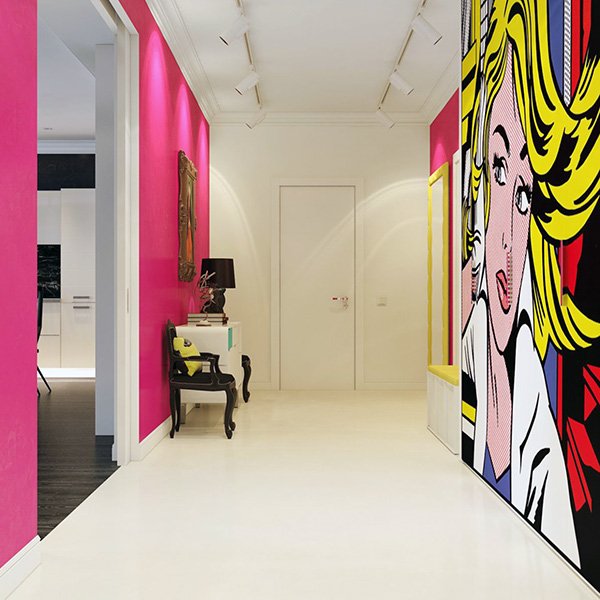 I consigli di Paola Marella per una casa dal carta da parati con donna stile pop art e pareti fucsia