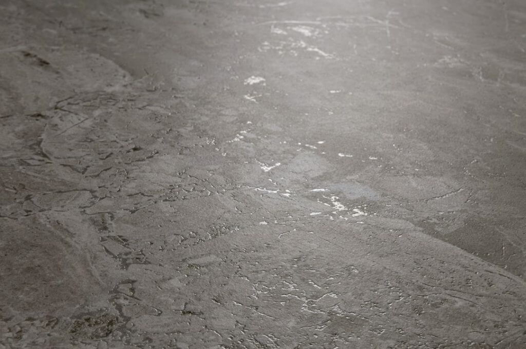 piastrella effetto pietra grigio scuro