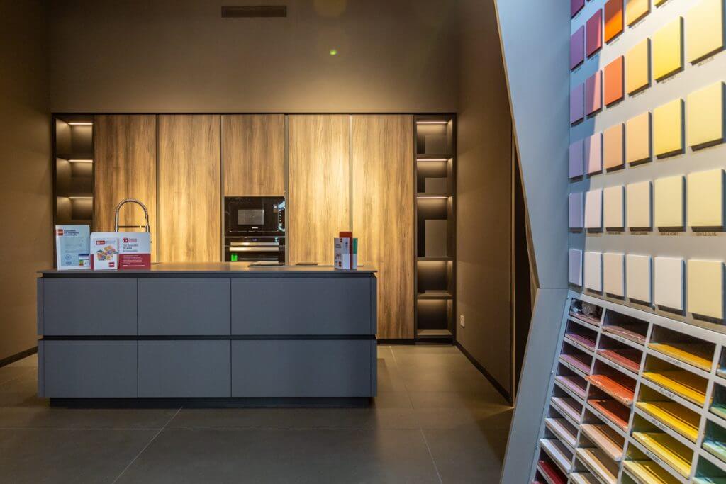 Showroom Facile Ristrutturare di Roma scelta colori