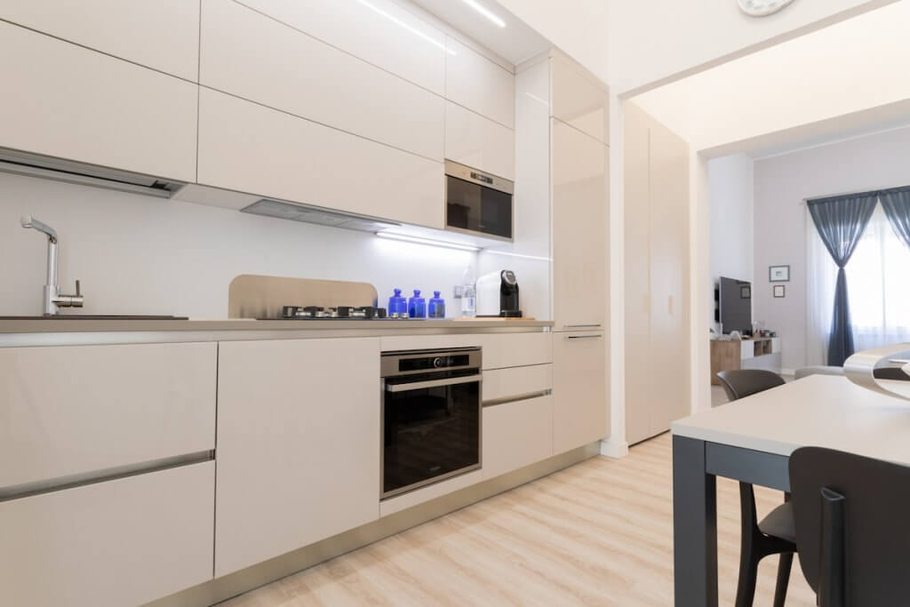 Ristrutturazione casa a Piombino, cucina moderna