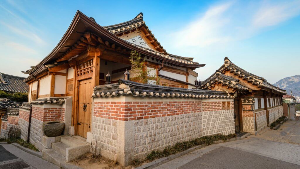 Hanok le case coreane con mattoni e legno