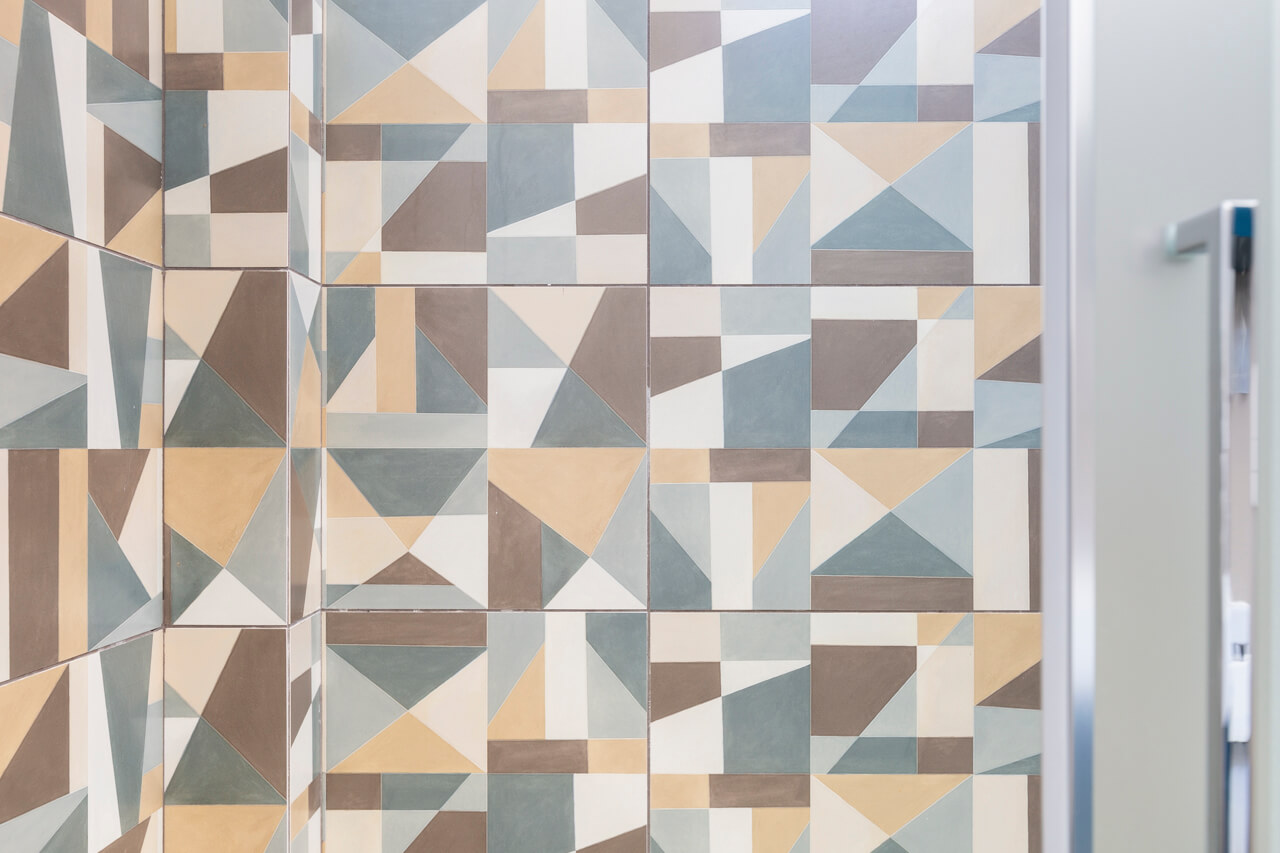 mattonelle geometriche in gres porcellanato