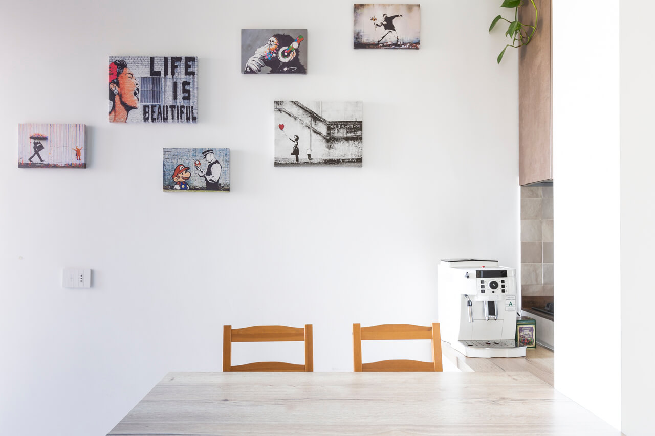 cucina con penisola in legno