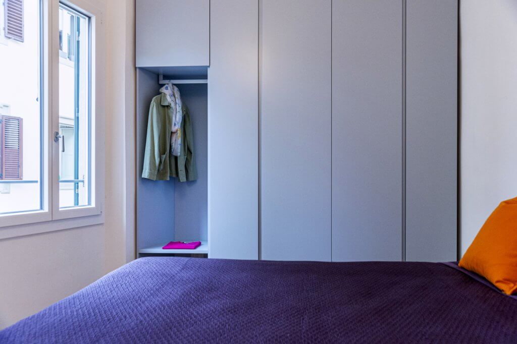 Camera da letto arredata