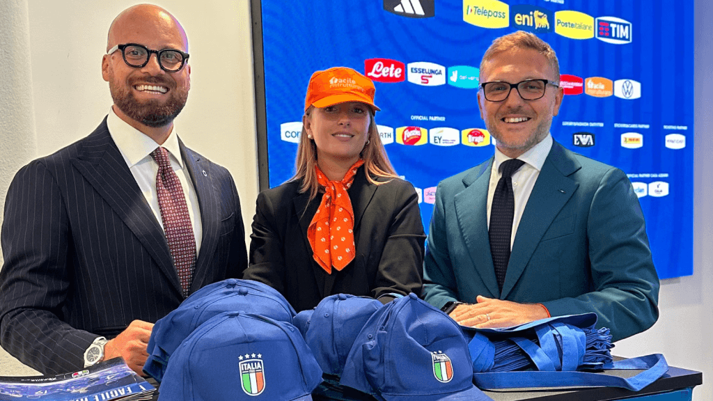 Italia vs Ucraina: Facile Ristrutturare tifa Azzurri a San Siro | Facile Ristrutturare Italia vs Ucraina: Facile Ristrutturare tifa Azzurri a San Siro | Facile Ristrutturare