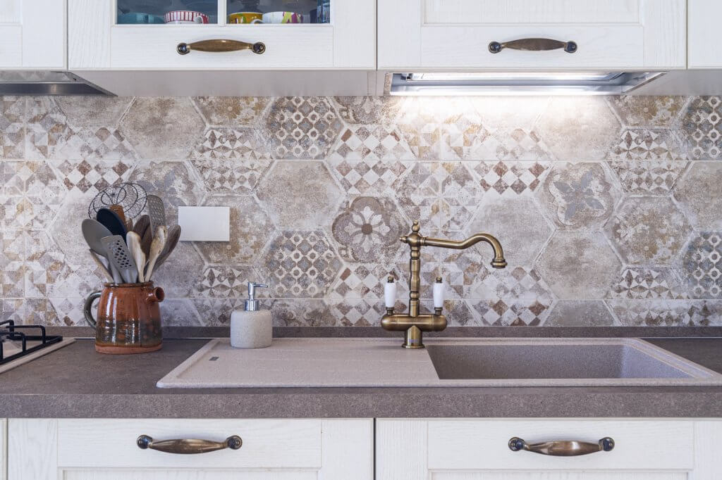 Paraschizzi in cementine cucina