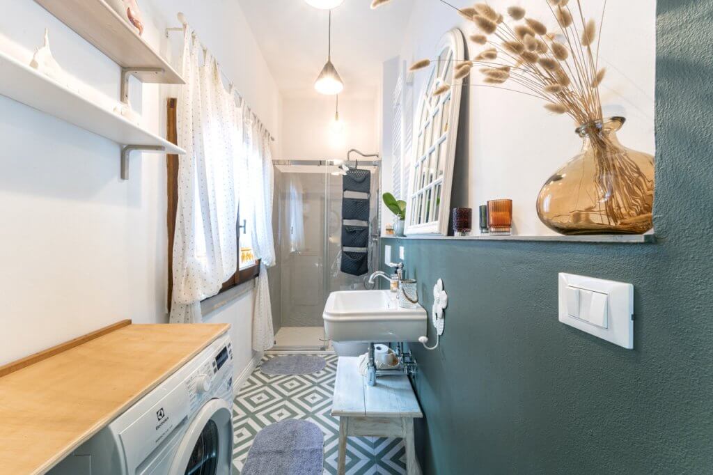 bagno arredato