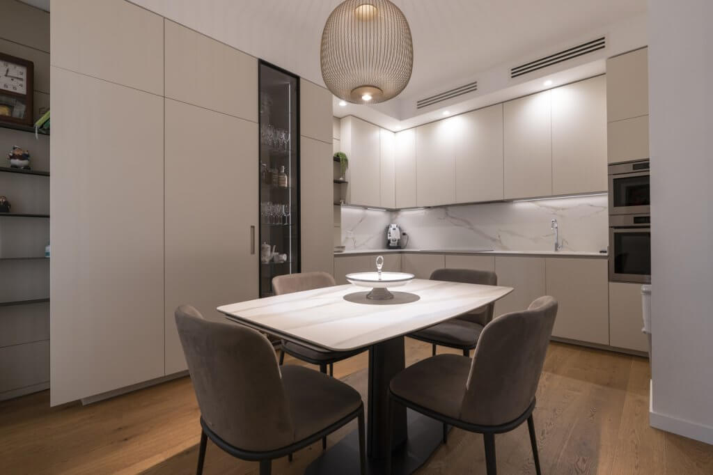 Ristrutturazione Lecce, Cucina a due ante