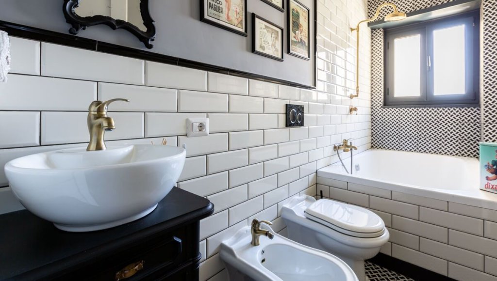 Arredamento bagno industrial chic: guida al design per la tua oasi di relax | Facile Ristrutturare Arredamento bagno industrial chic: guida al design per la tua oasi di relax | Facile Ristrutturare
