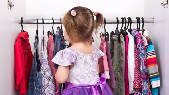 Cameretta Montessoriana: uno spazio all’insegna della libertà e della crescita per i più piccoli | Facile Ristrutturare Armadio Cameretta montessoriana