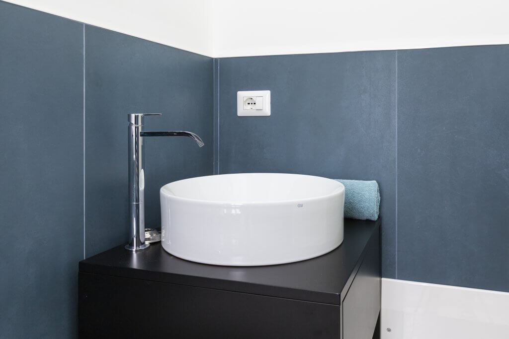 lavabo moderno dalla forma circolare
