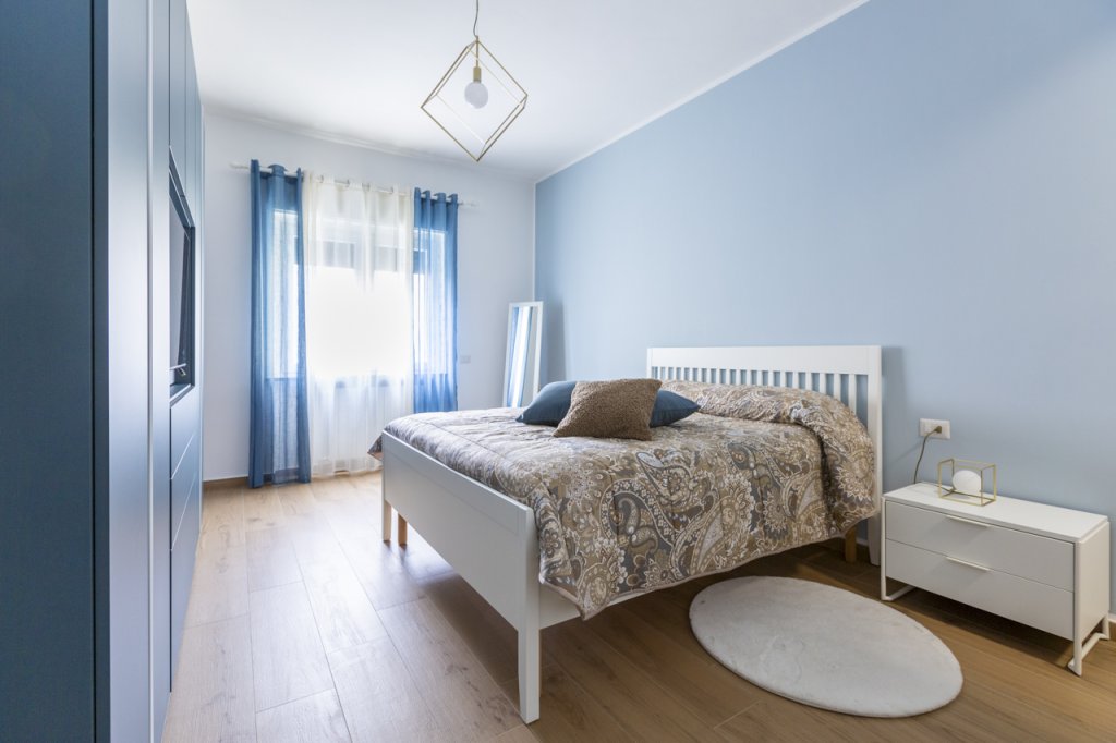 camera con letto matrimoniale