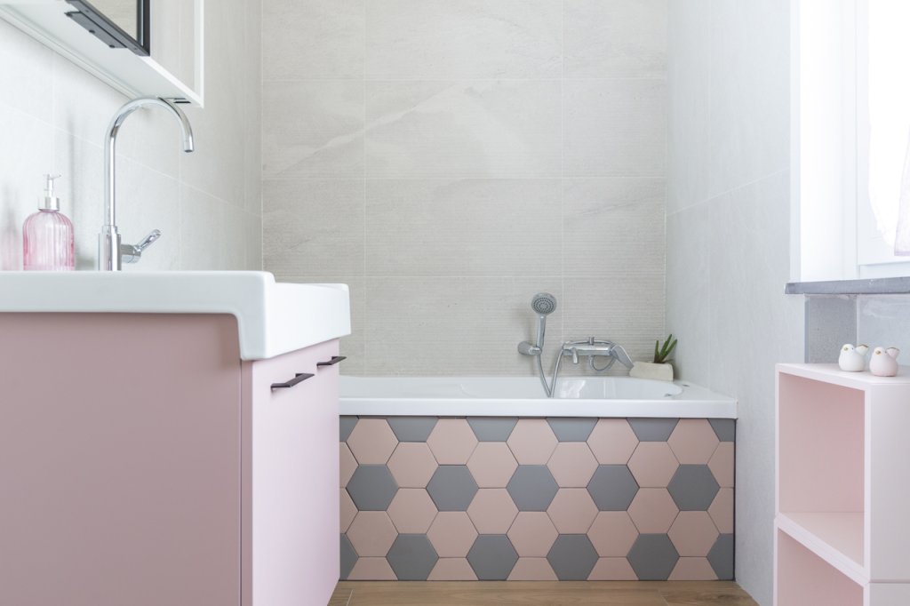 bagno dai toni rosa