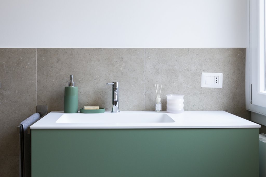lavabo verde del bagno en suite
